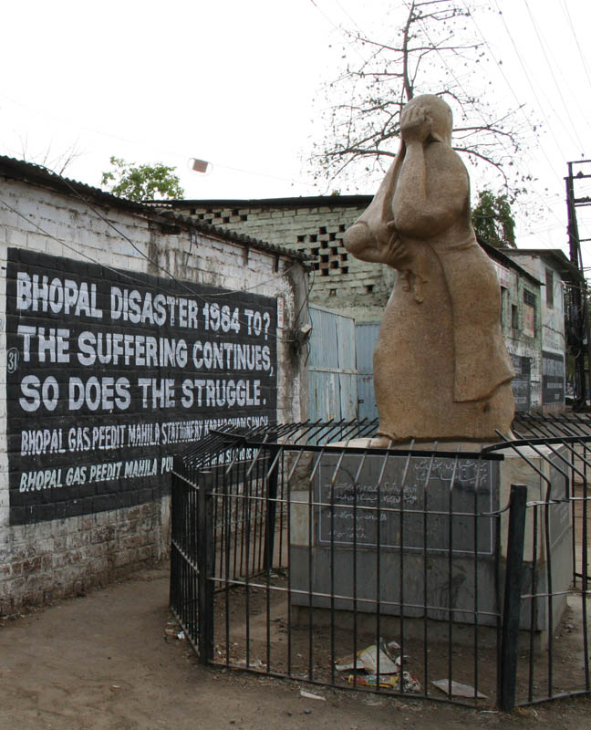 Bhopal-Union-Carbide-memorial-648×800