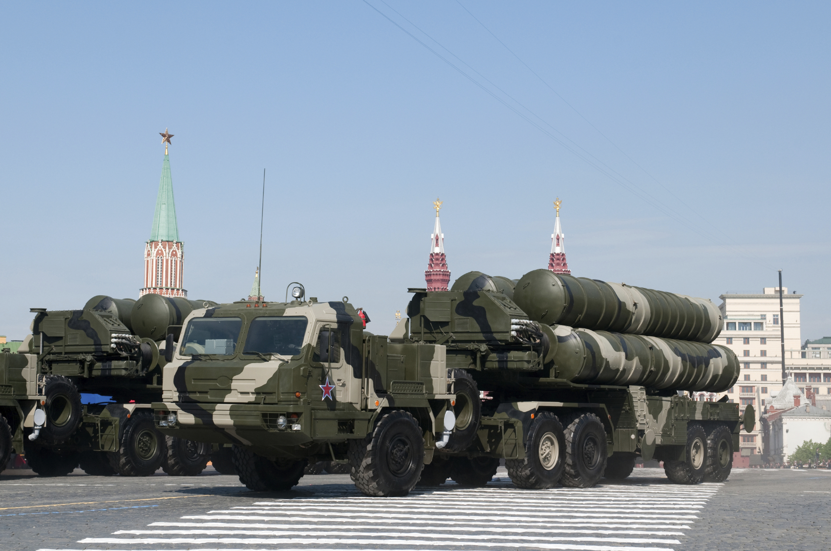 Missile-systems-S-400-triumph-on-Red-Square-1